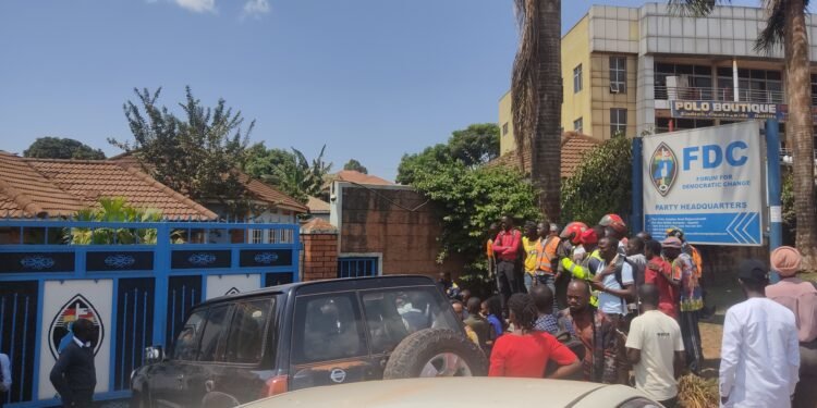 Wasswa Biriggwa agaaniddwa okuyingiza emmotoka mu kitebe ky’ekibiina kya FDC