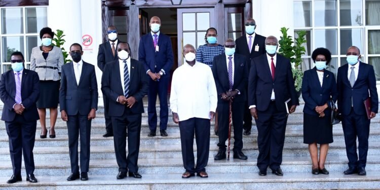 President Museven ataddewo akakiiko kanoonyereze ku nkaayana z’ettaka lye Apaa