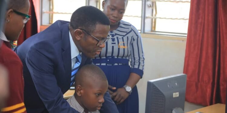 Abaana abakyali mu bibiina bya Primary balina okussibwako amaanyi agenjawulo – Katikkiro Mayiga