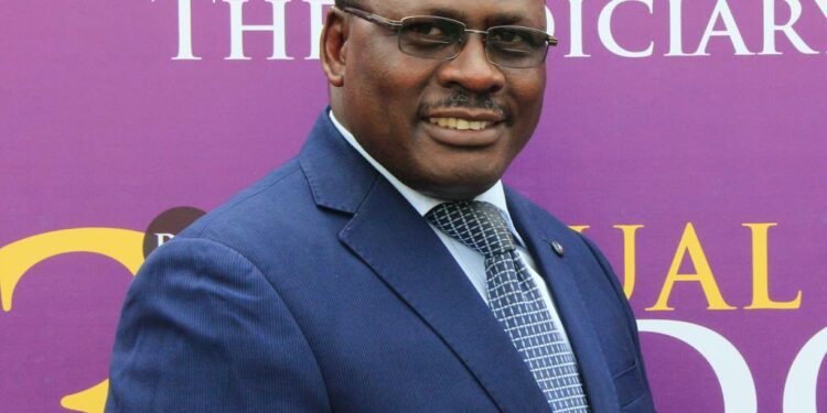 James Ereemye Mawanda ye mwogezi w’essiga eddamuzi omuggya