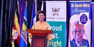 Nnaabagereka Sylivia Naginda agambye nti abawala bakyetaaga okukwatirako bongere okusoma – Dr.Sarah Ntiro lecture