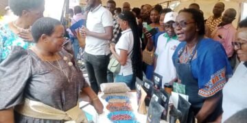 Ssaabaminister Nabbanja atandise okulambula district ez’enjawulo ng’agabira abalimi ebikozesebwa