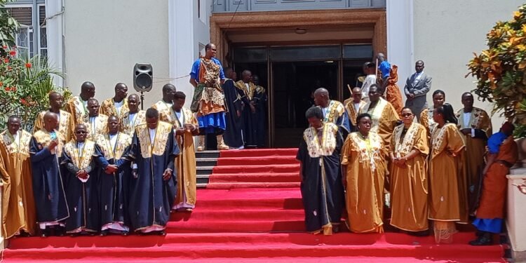 Ssaabasajja Kabaka agguddewo olukiiko lwa Buganda olwa 31 – alagidde abaami be okwewala enkwe