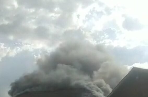 Omuliro gusaanyizaawo amayumba g’abatuuze e Lusaze