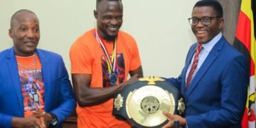 Katikkiro Mayiga awadde bannabitone amagezi  – ebitone byamuwendo