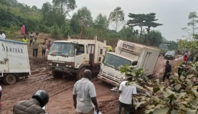 Entambula esannyaladde ku luguudo lw’e Mityana okudda e Busunju – olutindo lubbomose