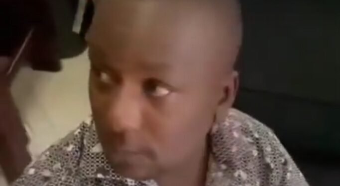 Omusomesa agambibwa okuganza omuyizi we akwatiddwa mu maka g’abazadde b’omwana