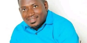 Adam Mulwana eyayimba Besigye anayingiya tokakwabalabala afudde!