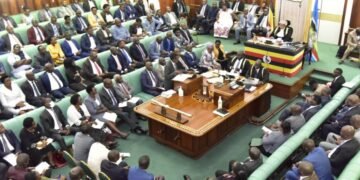 Sipiika Among atabukidde ababaka ba parliament abebulankanya mu misomo – abagobye ku bukiiko