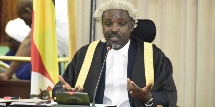 Ababaka ba parliament basattira lwa bafere ababanyagako ensimbi zabwe