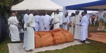 Emikolo gy’okutereka Omutaka Eng.Daniel Bbosa e Mbaale Mawokota abadde Lwomwa w’ekika ky’Endiga – aterekeddwa mu mbugo 150