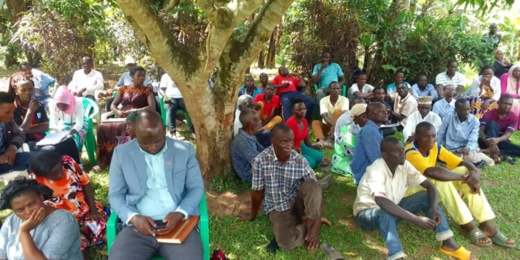 Akakiiko k’eddembe ly’obuntu mu Wakiso kayingidde mu nsonga z’abatuuze abakosebwa kampuni ezikuba amayinja