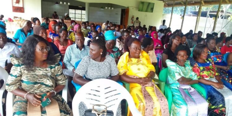 Abakyala be Bussi balaajanye abasajja baabasuulira amaka