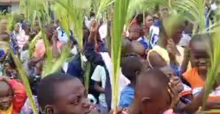 Okujjukira olunaku lw’amatabi – okukuuma obutonde bw’ensi bussiddwa ku bwanjo