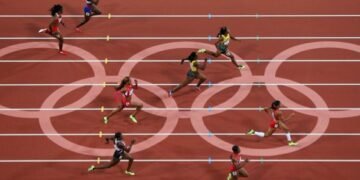 Abaddusi abawangula emidaali mu mpaka za Olympics bakutandika okuwebwa n’ensimbi enkalu – oluvannyuma lw’emyaka 128