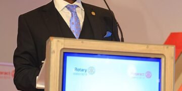 Tewali busizi bwa nsimbi bwamuwendo butuuka muwendo oguli mu ntobazi eri obutonde bwensi – Katikkiro Mayiga abadde mu Rotary