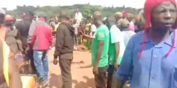 Abantu 3 bafiiridde mu kabenje akagudde e Nsangi – babadde batambulira ku bodaboda emmotoka n’ebasaabala