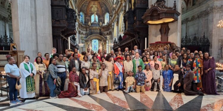 Oluganda lusomeddwa mu St.Paul’s Cathedral e London – lwe lulimi olwogerwa mu Africa olusoose okusomebwamu