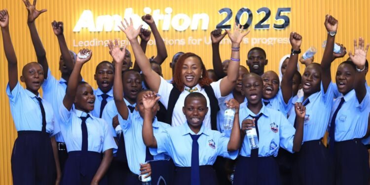 MTN Uganda edduukiridde amasomero – egawadde computer okusitula ebyenjigiriza