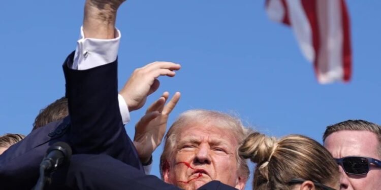 Donald Trump asimattuse okuttibwa ng’anoonya akalulu k’obwa president bwa USA – Thomas Matthew Crooks amukubye amasasi  attiddwa