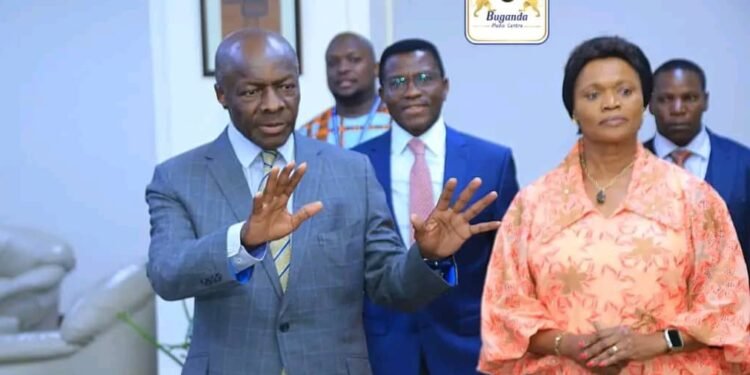 Ssaabasajja Kabaka akomyewo mu Uganda okuva e Namibia gy’abadde ajjanjabirwa