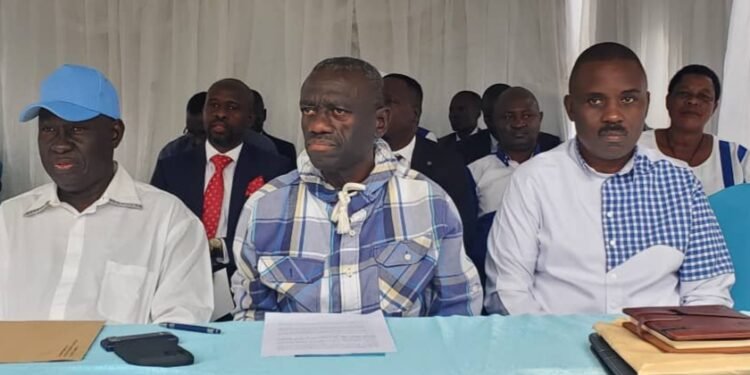 BannaFDC e Katonga basazeewo FDC yonna esaanyizibwewo eve mu by’obufuzi bya Uganda – bagiwadde emyezi 6