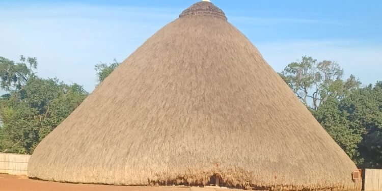 Amasiro g’e Kasubi gagguddwawo eri abalambuzi bonna – abaana abato basasula shs 3000