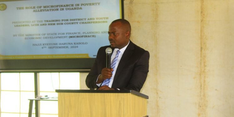 Minister Kasolo alagidde police okukwata ba Money Lender abezza ebibanja by’abantu nti bakikola mu bukyamu