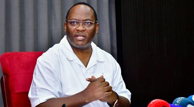 Commissioner wa parliament Mathias Mpuuga ayanjudde ennoongosereza 7 zayagala zikolebwe mu ssemateeka w’eggwanga ng’okulonda kwa 2026 tekunatuuka