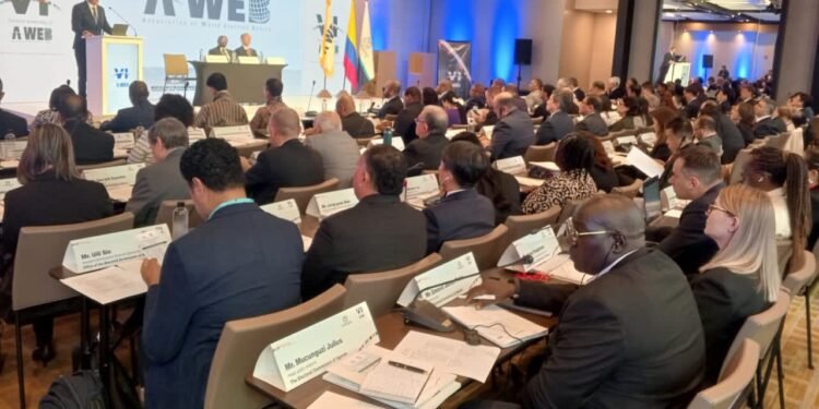 Electoral Commission of Uganda erondeddwa okwegatta ku lukiiko lw’ensi yonna