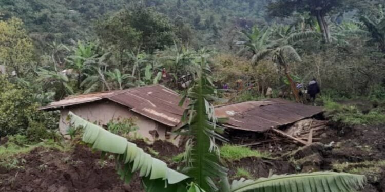 Ettaka libumbulukuse mu district ye Bulambuli neriziika amayumba – 15 baziikuddwayo nga bafudde