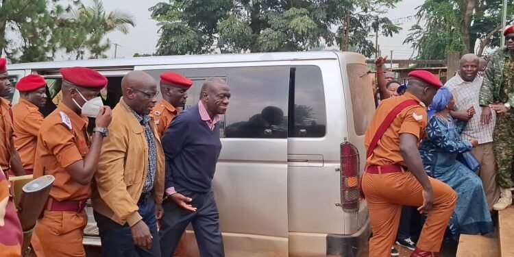 Dr.Kiiza Besigye ne munne baziddwayo ku alimanda okutuusa nga 10 December,2024