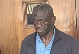 Dr.Kiiza Besigye akkiriziddwa okuddamu okumutwalira emmere okuva ebweru w’ekkomera