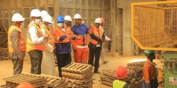 Ssaabasumba Ssemogerere abakozi abasusse okubba kampuni zebakolera – ekiviiriddeko ezimu okugwa