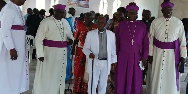 Rev.Can.Eria Paul Luzinda ajaguzza emyaka 98 – Bishop Bukomeko alabudde ku mulembe gw’abavubuka bannantagambwako