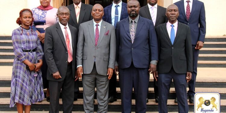 Olukiiko lwa Kooti ya Kisekwa oluggya lusisinkanye minister w’obuwangwa omulundi ogusoose