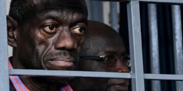 Dr.Besigye azeemu okuzira emmere mu kkomera – mukyala we Winnie Byanyima agenze mu kooti eragire government emuyimbule