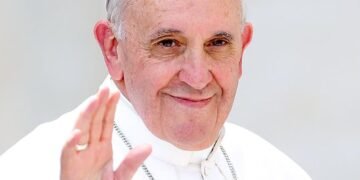 Kitalo!  Paapa Francis afiiridde ku myaka 88