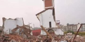 Kooti eyimirizza eky’okuggya ekkanisa ya St.Peter’s mu Ndeeba  ku ttaka kweyamenyebwa