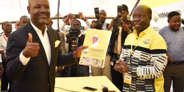 NRM etandise okusunsula abagala okuvuganya ku bwa MP ne LC5 ku kaadi y’ekibiina kyabwe