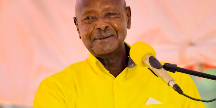 President Museveni aggyeyo empapula okuddamu okutwatira NRM bendera mu 2026 – abalyake n’abakenuzi agambye baatandikirako ekisanja ekijja