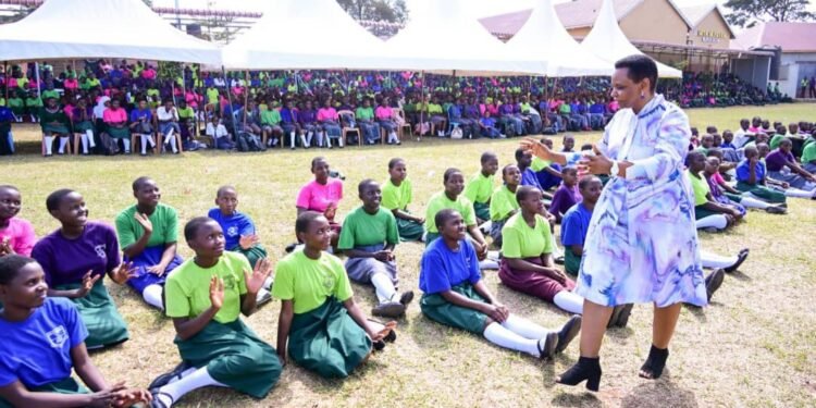 Col.Edith Nakalema alabudde abazadde abasuulirira abaana – bakotoggera eggwanga