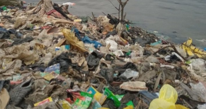 Okukuza olunaku lw’obutonde bw’ensi mu Uganda – Ffenna wamu tusobola okulwanyisa okumansamansa ppulasitiika