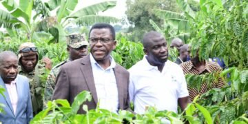 Katikkiro alambudde abalimi b’emmwanyi mu Kyaggwe – abakubirizza bonna bayingire ebibiina by’obwegassi