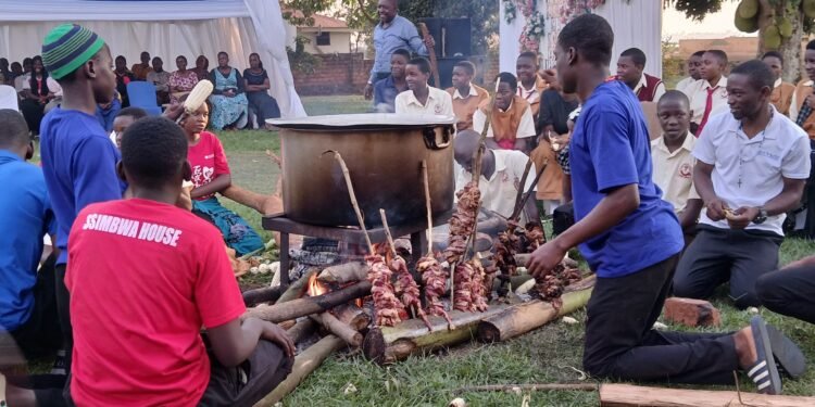 Abavubuka bategese ekyoto ku mbuga y’essaza Kyadondo – okukuza amatikkirwa ga Ssaabasajja Kabaka aga 32