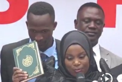 Omuyimbi Hajjati Stecia Mayanja alayiziddwa nga president w’ekibiina ky’ebyo’obufuzi ki National Peasants’ Party