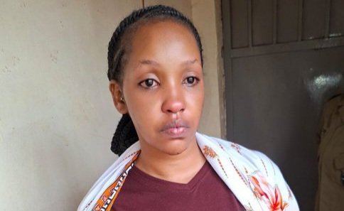 Omuyimbi Weasle Manizo ali ku kitanda – mukyala we aggaliddwa mu kaduukulu ka police lwakutomera bba naamumenya okugulu