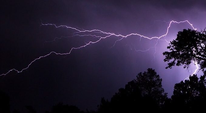 Laddu ekubye abaana 2 mu district ye Bugweri