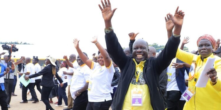 President Museveni ayimirizza akalulu k’abavubuka ba NRM – akagobyemu ssentebe w’okulonda Dr.Tanga Odoi, ensonga azikwasizza kakiiko