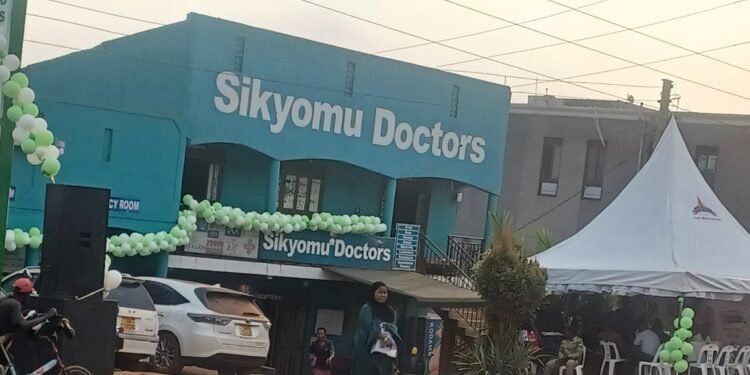 Ssikyomu Doctors Hospital Bulaga ejaguzza emyaka 10 bukyanga etandikibwawo – abantu bagabye omusaayi okudduukirira abagwetaaga
